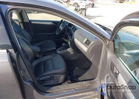 2013 Volkswagen Jetta 2.5L Se z USA, uszkodzony, nr VIN 3VWDP7AJ6DM380250